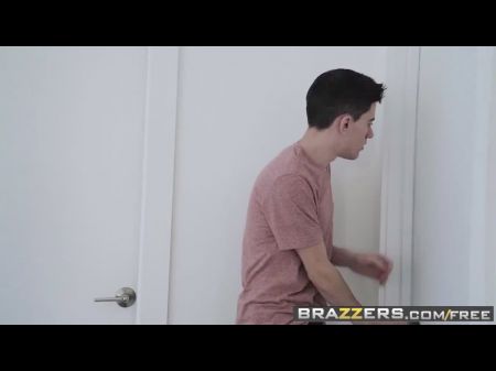 moms in control fucking two pussies with one bone