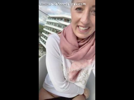hotel man saw naked girl