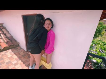 lesbian clit cunnulungud girlfriend