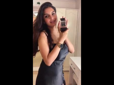 showing boob s anveshi jain