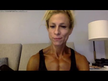 female muscle milf
