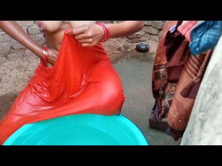 hot saree romance open place