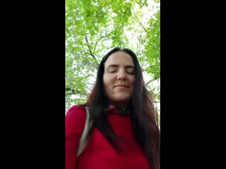 bushy big pussy upskirt