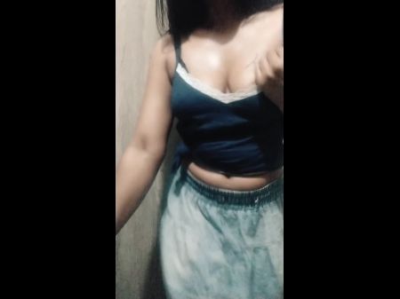 nude danceing aunties