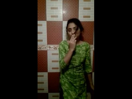 indian cute girl fingering squirt