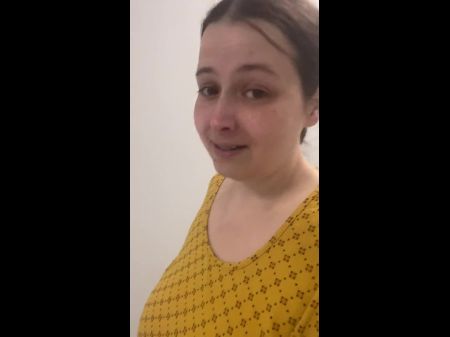no bra tits walking