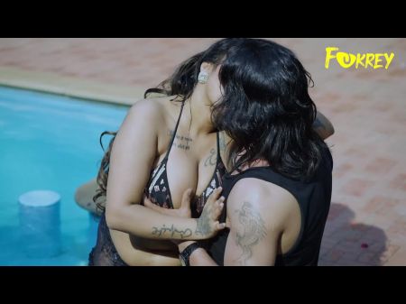 sex in swiming pool