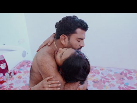 college hd indian kiss