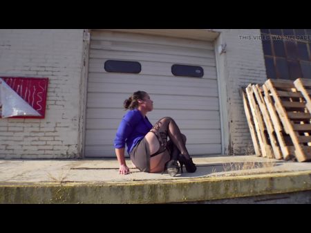 outdoor flash pussy