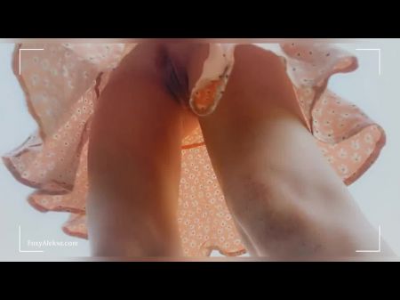 wet upskirt pussy